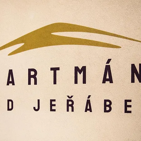Pod Jerabem 아파트